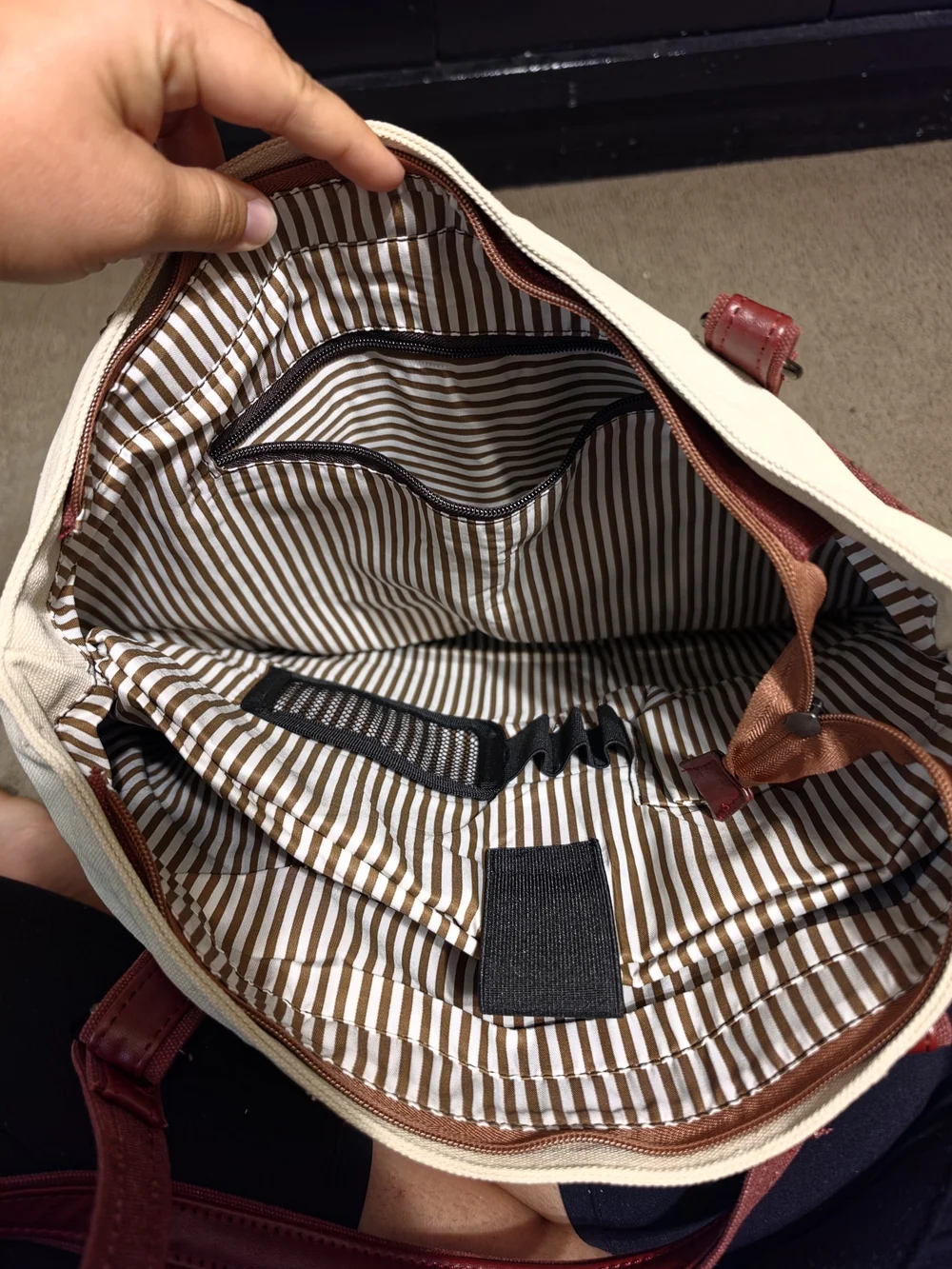 N/A laptop tote